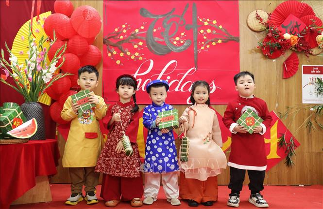 Lời chúc Tết Ất Tỵ ý nghĩa cho ông bà